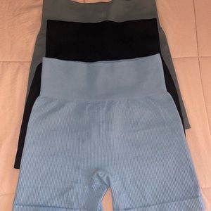 seamless shorts set